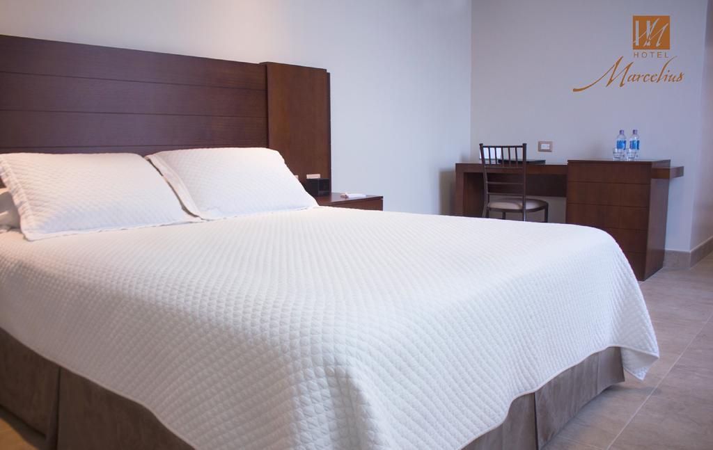 Hotel Marcelius جواياكيل الغرفة الصورة