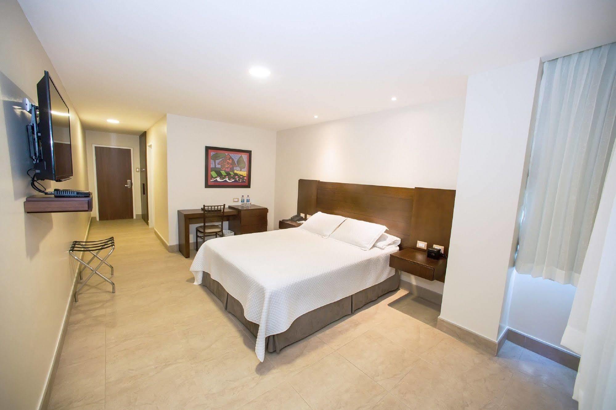Hotel Marcelius جواياكيل المظهر الخارجي الصورة
